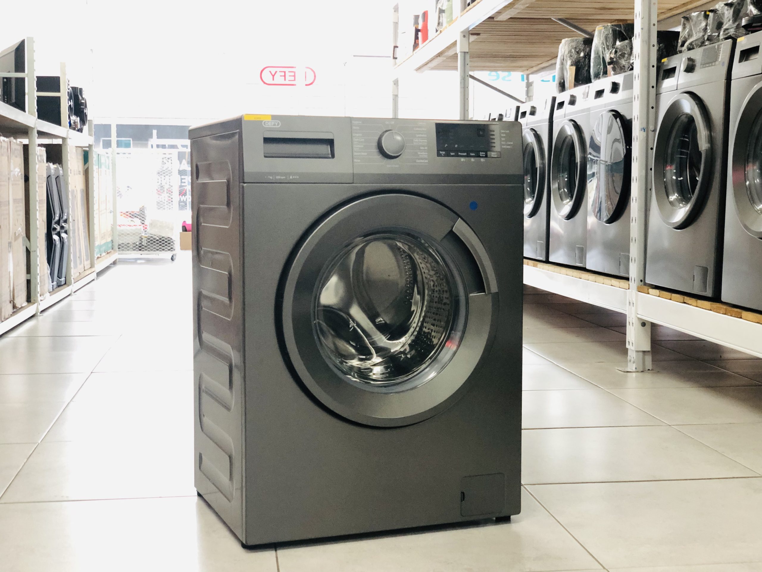 7kg defy Daw384 front loader washing machine Appliance & Furniture King