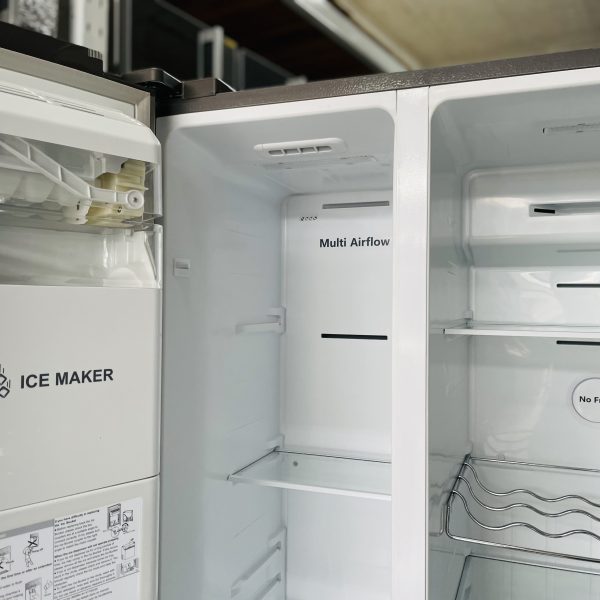 474L Hisense H690SSIDL ice maker/ crushed ice / water dispenser