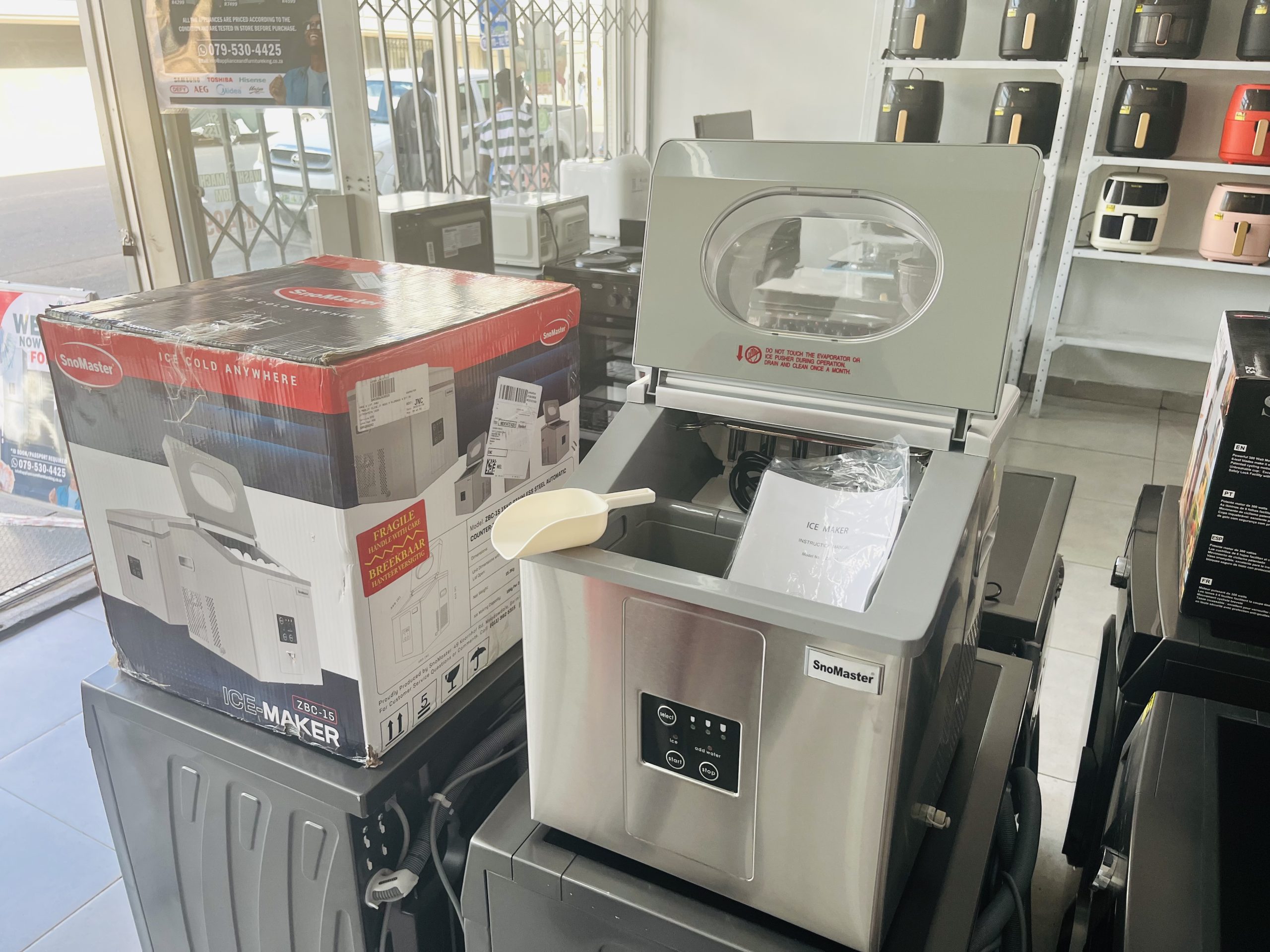 15kg Snowmaster ZBC-15 ice maker