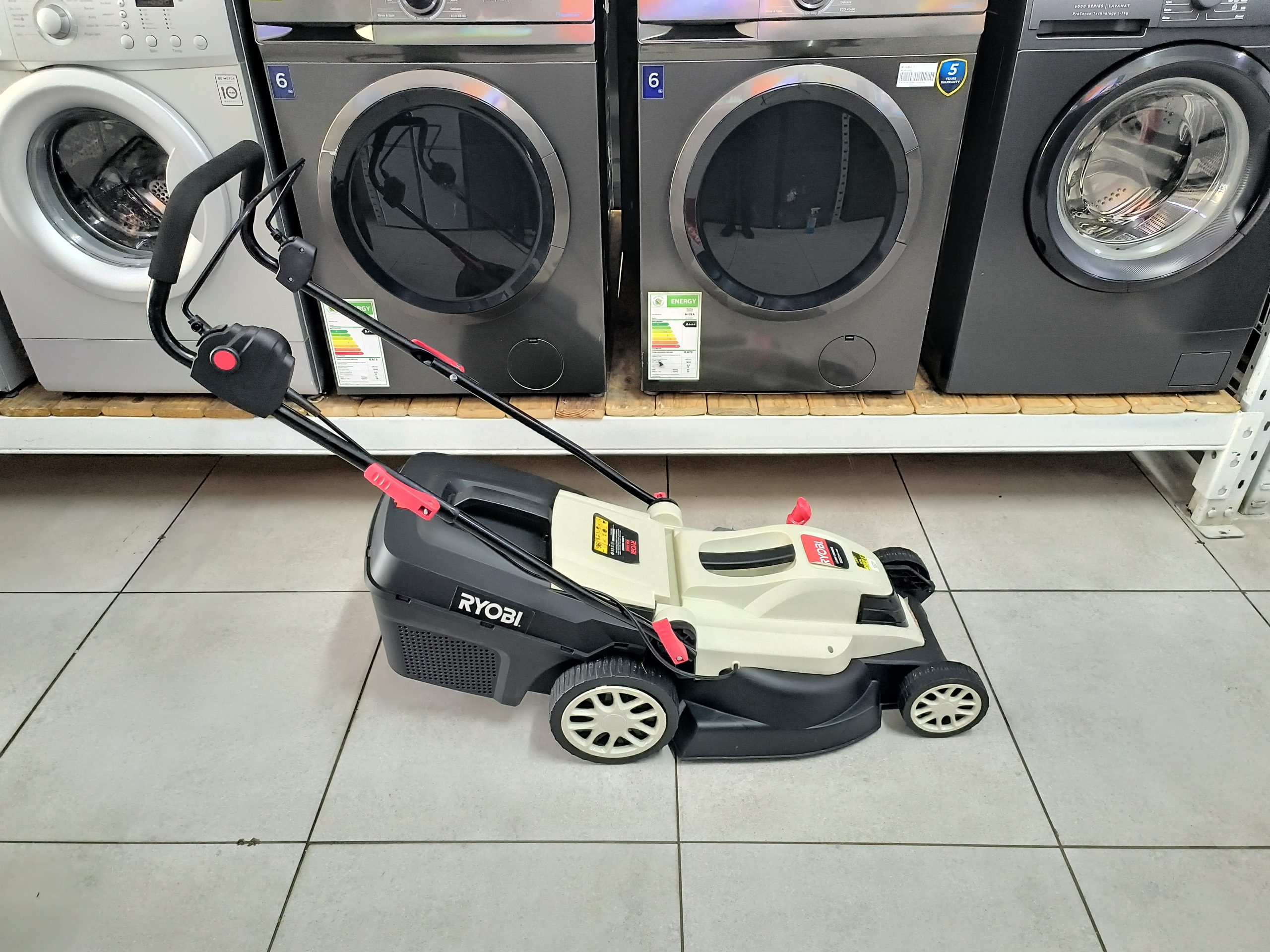 Ryobi Electric Lawnmower RM-1802