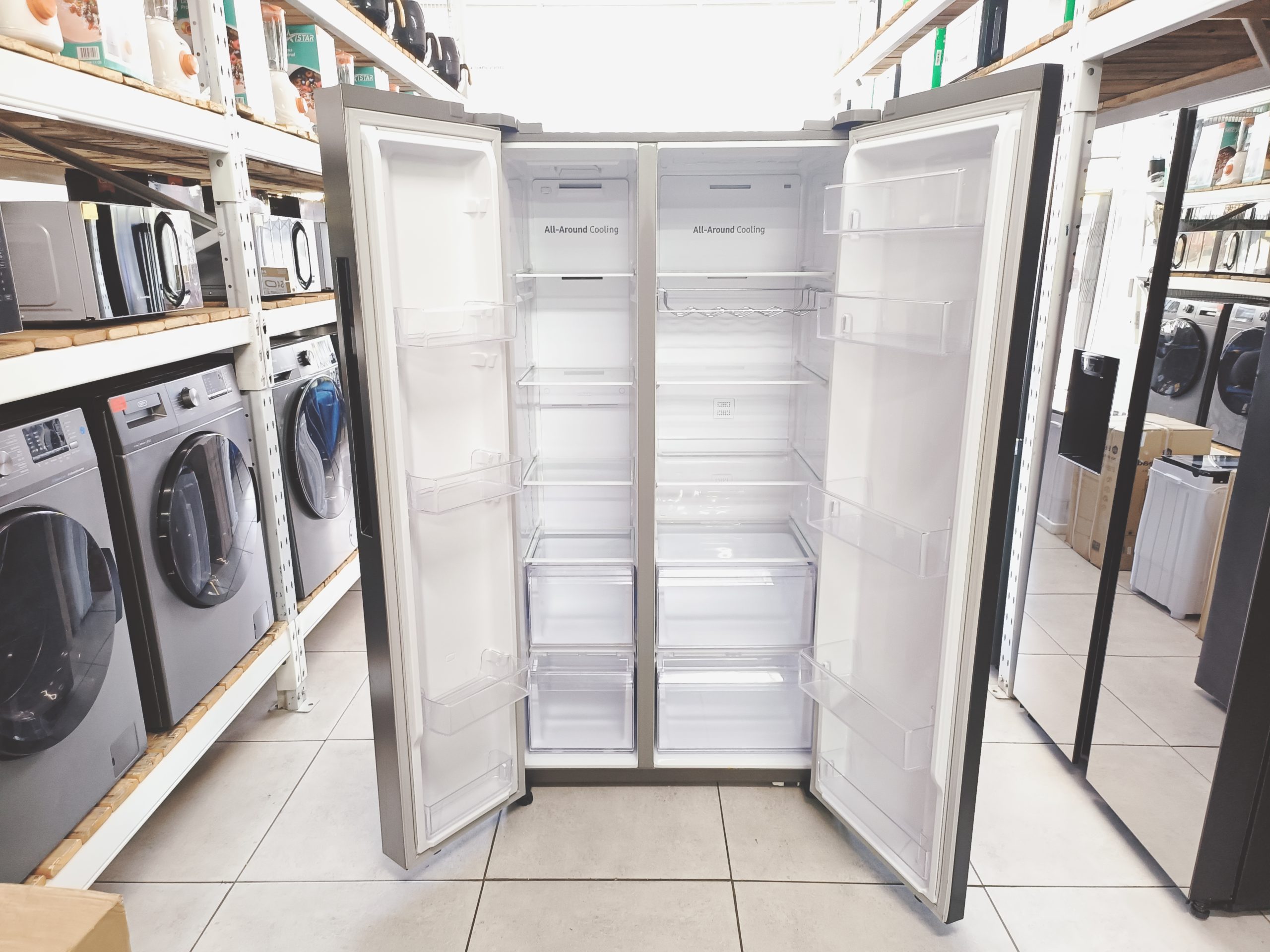 SAMSUNG 647L 2 DOOR SIDE BY SIDE FRIDGE SILVER - Image 3