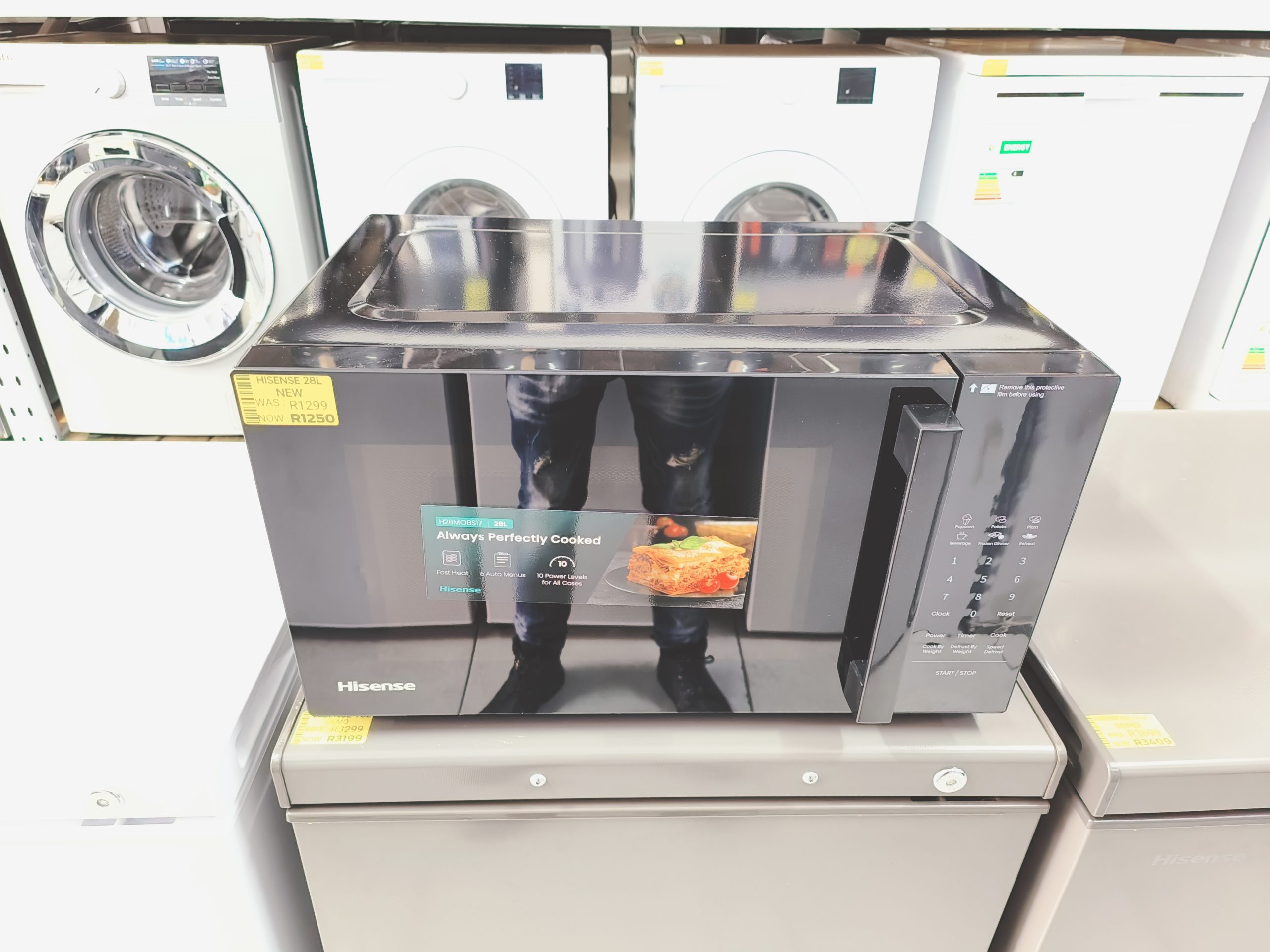 HISENSE 28L MICROWAVE H28MOBS17