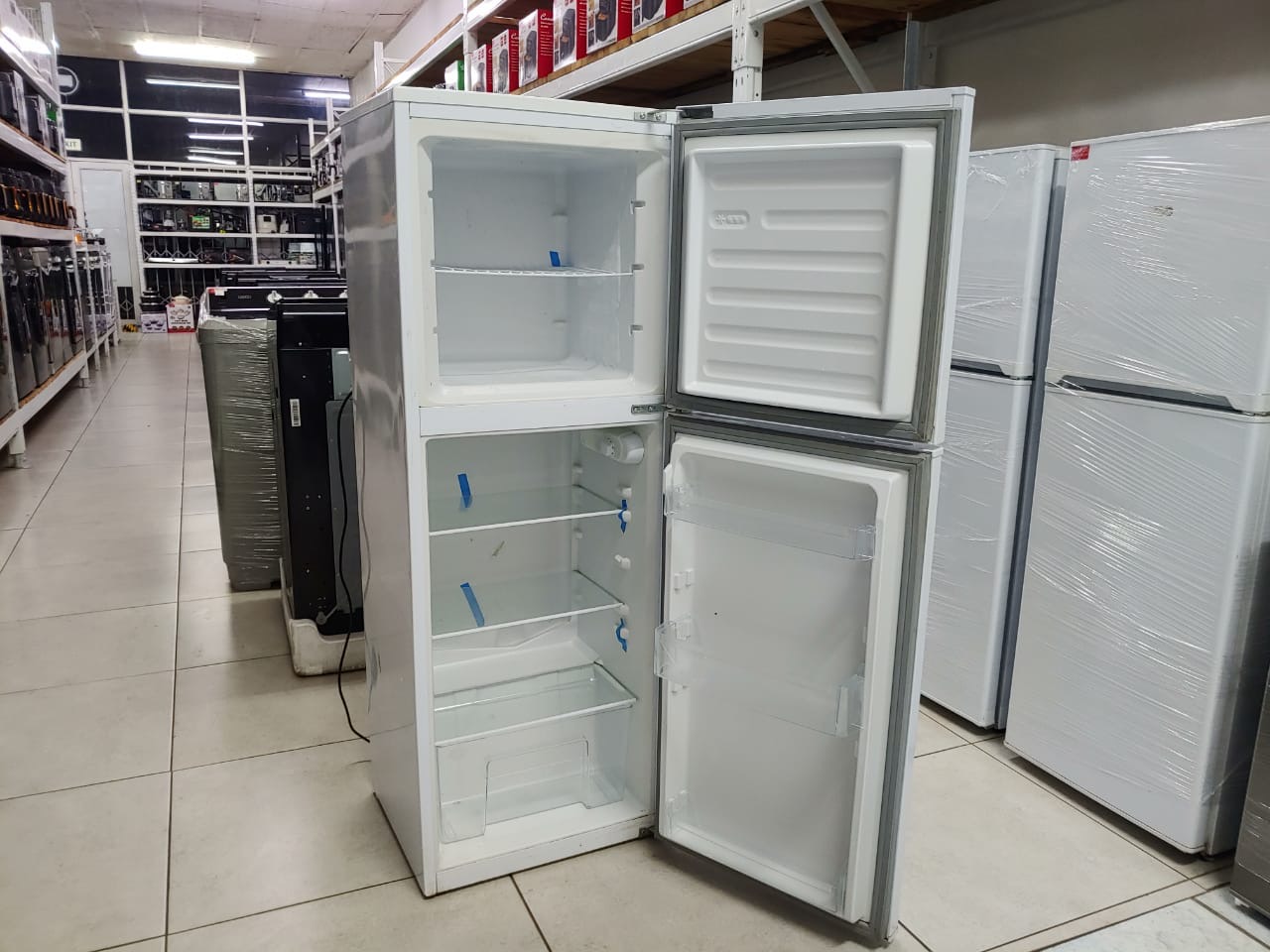 171L KTF518-2WH Fridge - Image 2